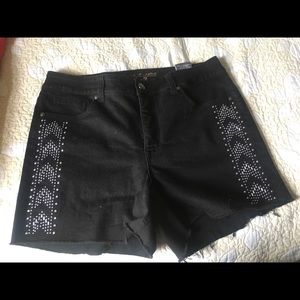 Black silver arrow cutoff shorts